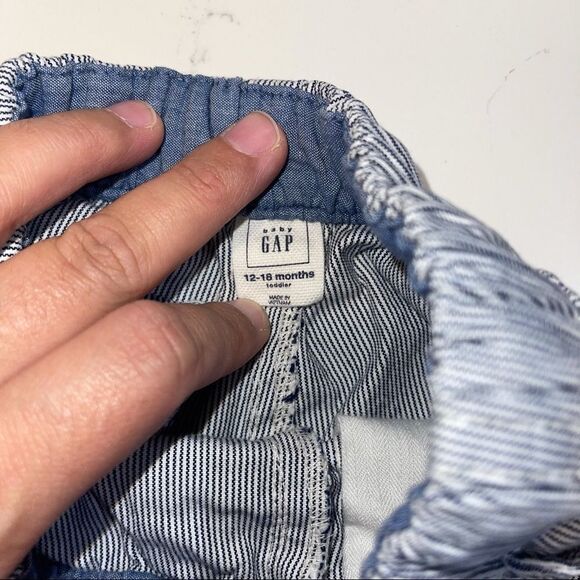 Baby Gap Navy & White Striped Shorts‎ - Picture 3 of 4